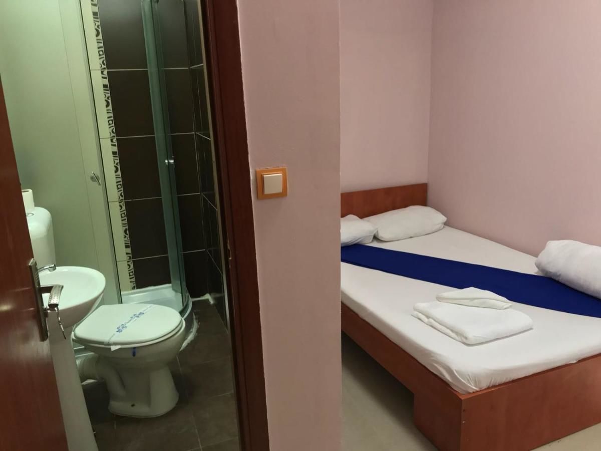Хостелы Hostel Tripoli Бухарест-31
