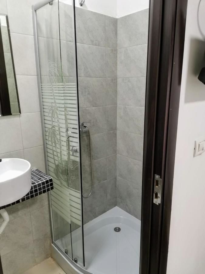 Хостелы Hostel Tripoli Бухарест-8