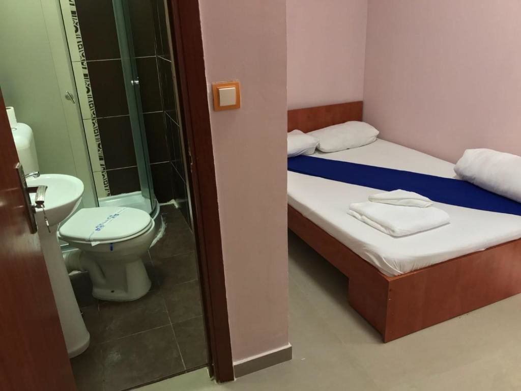 Хостелы Hostel Tripoli Бухарест-58