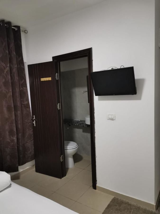 Хостелы Hostel Tripoli Бухарест-11