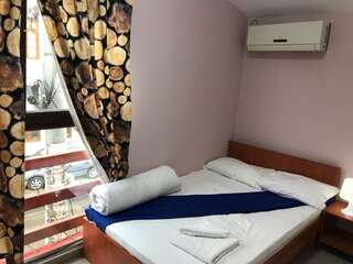 Хостелы Hostel Tripoli Бухарест Двухместный номер с 1 кроватью-6